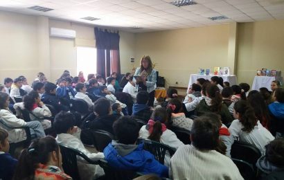 31.08.2017 La Escritora Helen Velando visitó Solís de Mataojo 31.08.2017 La Escritora Helen Velando visitó Solís de Mataojo