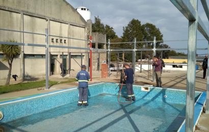 23.09.2020 Intendencia comenzó el cerramiento de la piscina