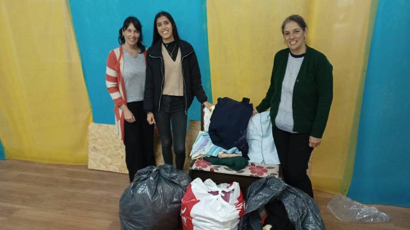 04.04.2024 Club de Leones Solís de Mataojo y Piriápolis se unieron para entregar 3 bolsas de ropa 04.04.2024 Club de Leones Solís de Mataojo y Piriápolis se unieron para entregar 3 bolsas de ropa