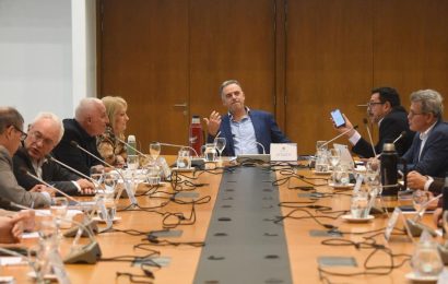 Gobierno examina ajustes al sistema previsional y el envío de proyectos de ley al Parlamento